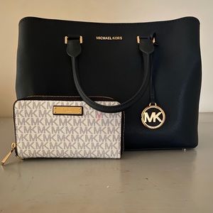 MK Large Savannah Saffiano Satchel Admiral
